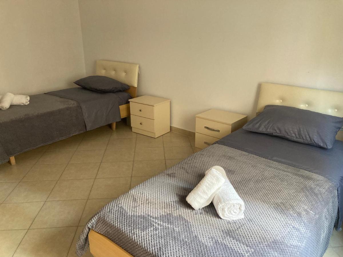 Lungomare Holiday Apartments Durres Ngoại thất bức ảnh